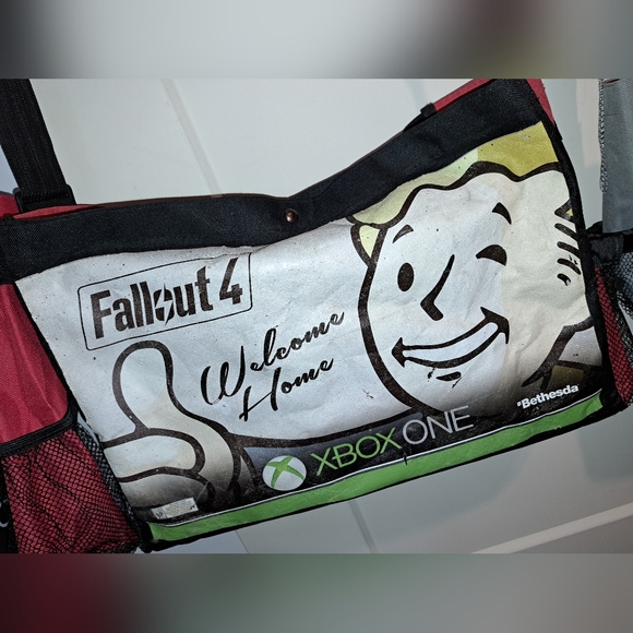 Eb Games Tote / shoulder Bags lot of 4 - Picture 4 of 9